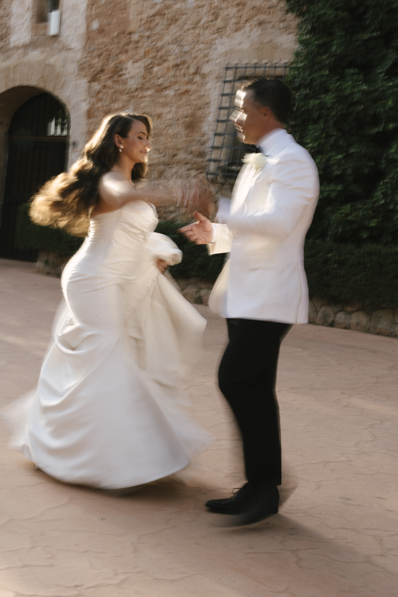 Wedding documentary moment